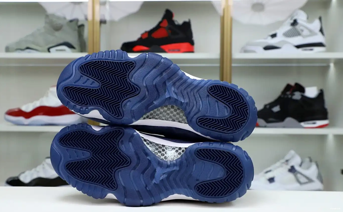 11 RETRO AIR MIDNIGHT NAVY JORDAN 0331